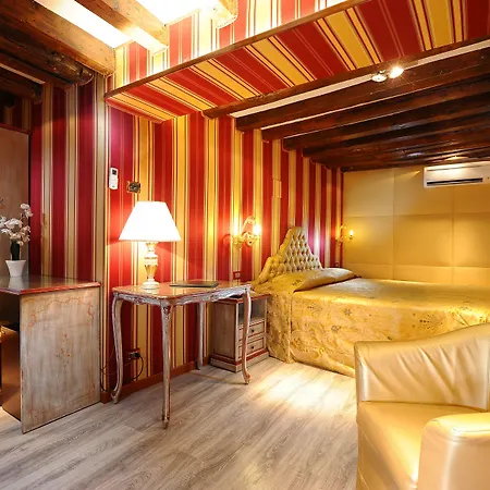 Ca' Marinella 3* Venedig