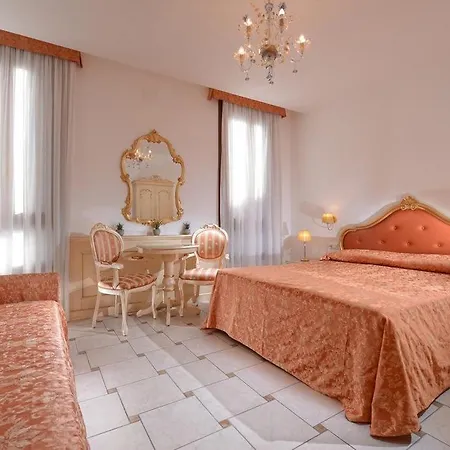 Ca' Marinella 3* Venedig